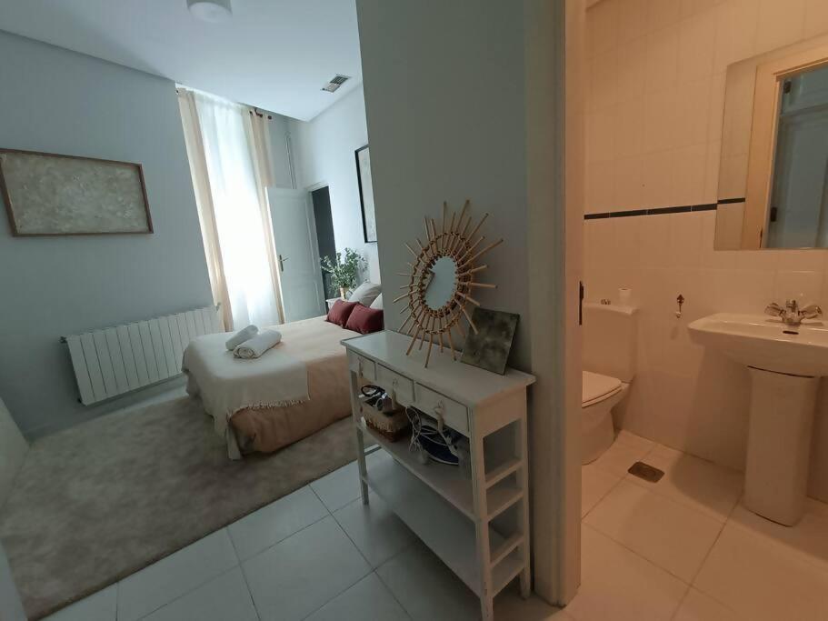 Apartmán Casa Aguila Casco Antiguo Patio Privado Caces Exteriér fotografie